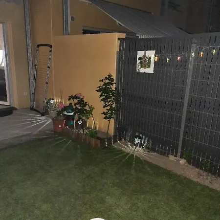 Holiday home Maison Avec Jardin *